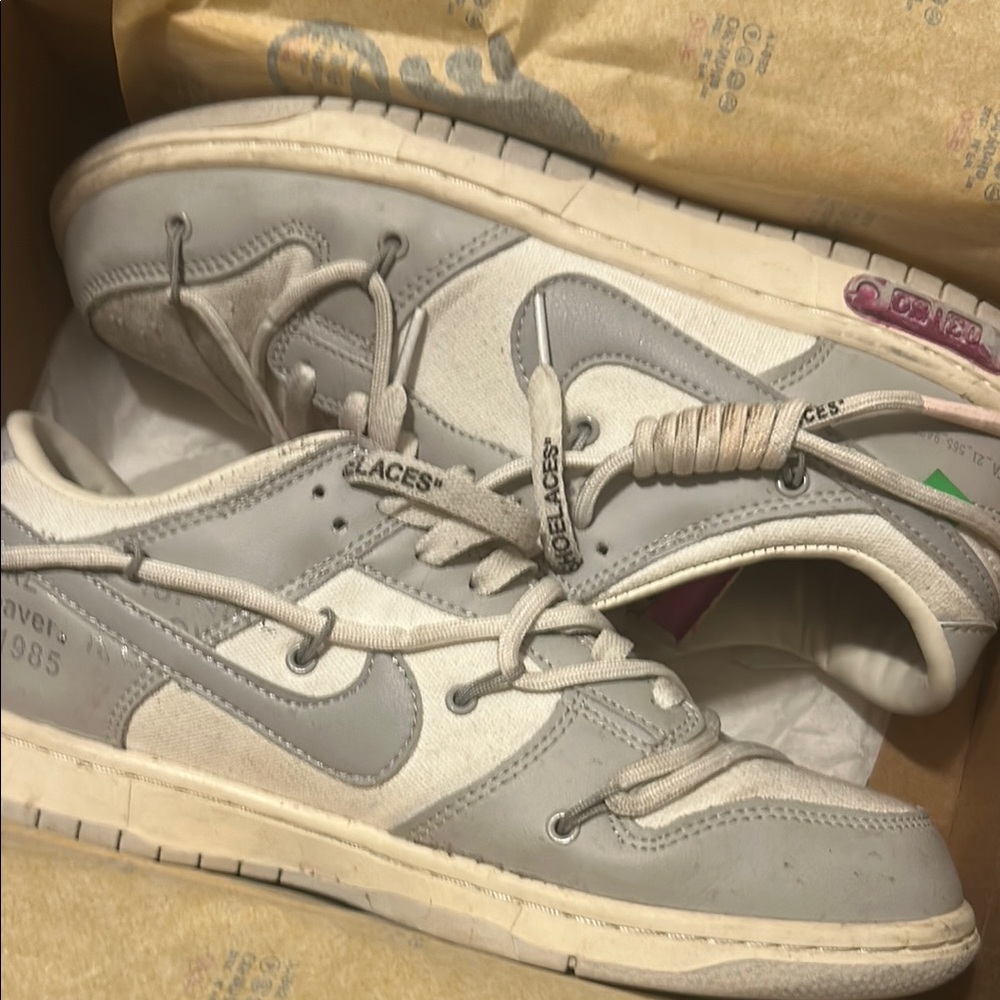 Off-White Men's Sneakers in Gray and White